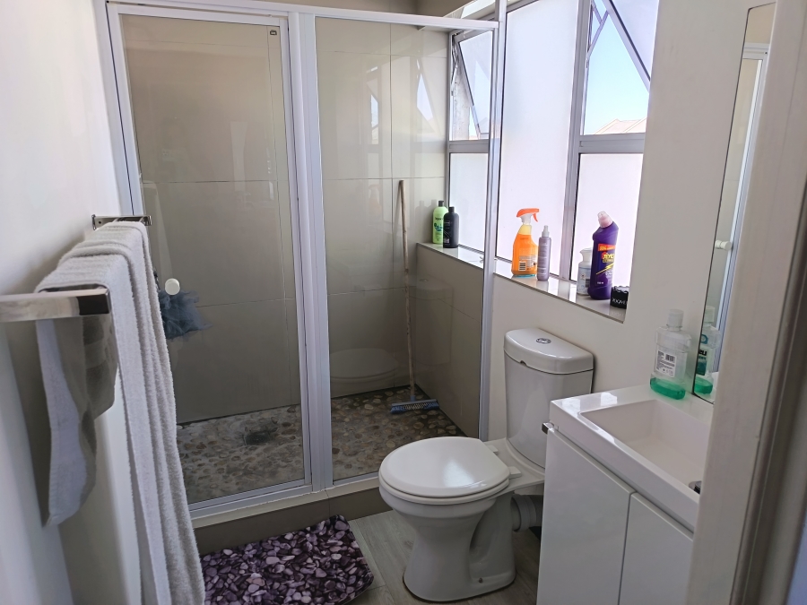 To Let 1 Bedroom Property for Rent in Villa Diamante Western Cape